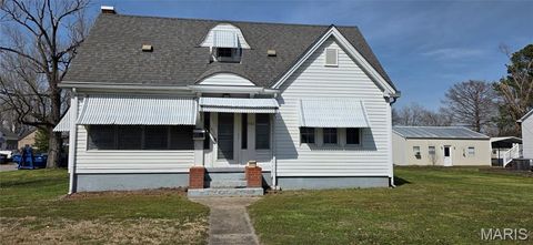 Photo of 901 E Main Street, Steeleville, IL 62288 (MLS # 26016503)