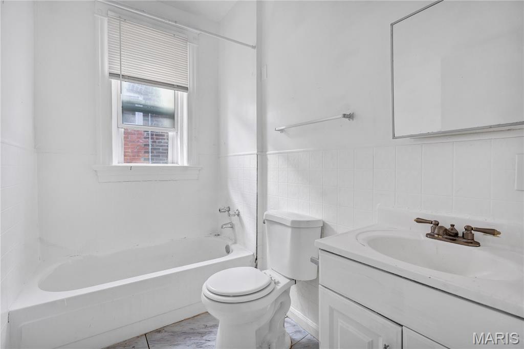 Hyde Park - Residential Lease