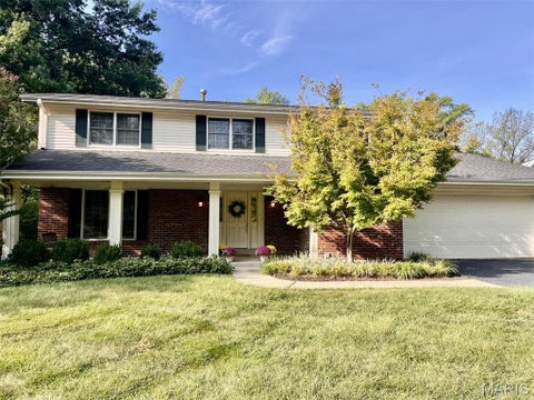 Photo of 128 Country Creek Court, Ballwin, MO 63011 (MLS # 26059051)