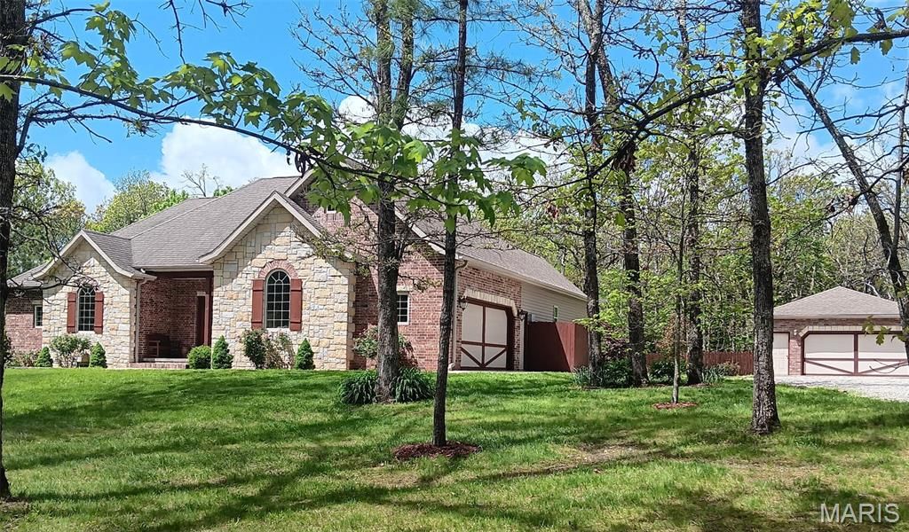 Photo of 24473 REMINGTON Lane, Lebanon, MO 65536 (MLS # 26024875)