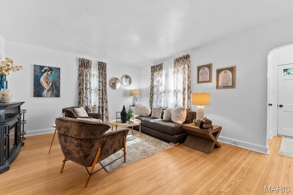 422 W 4th Street