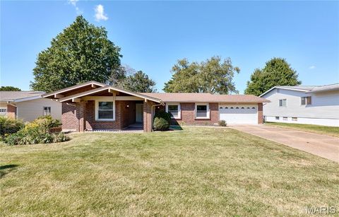 7565 English Coach Lane Hazelwood MO 63042