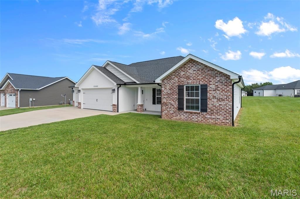 Photo of 2502 Oak Street, Jackson, MO 63755 (MLS # 26037398)