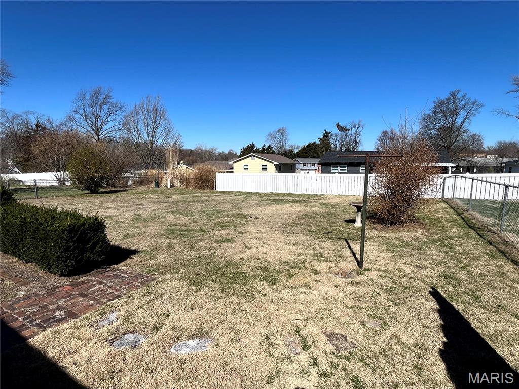 Elmwood Manor #8 - Residential