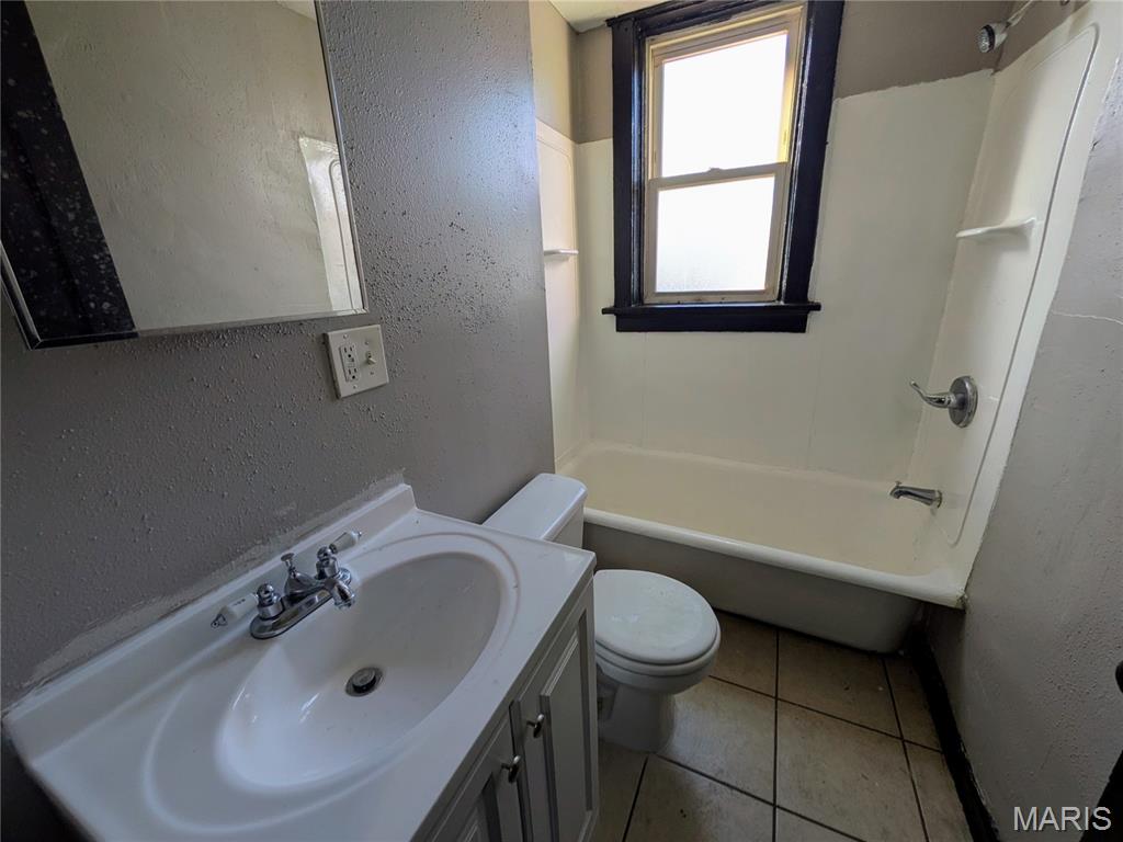 Grand Gravois Park - Residential Income