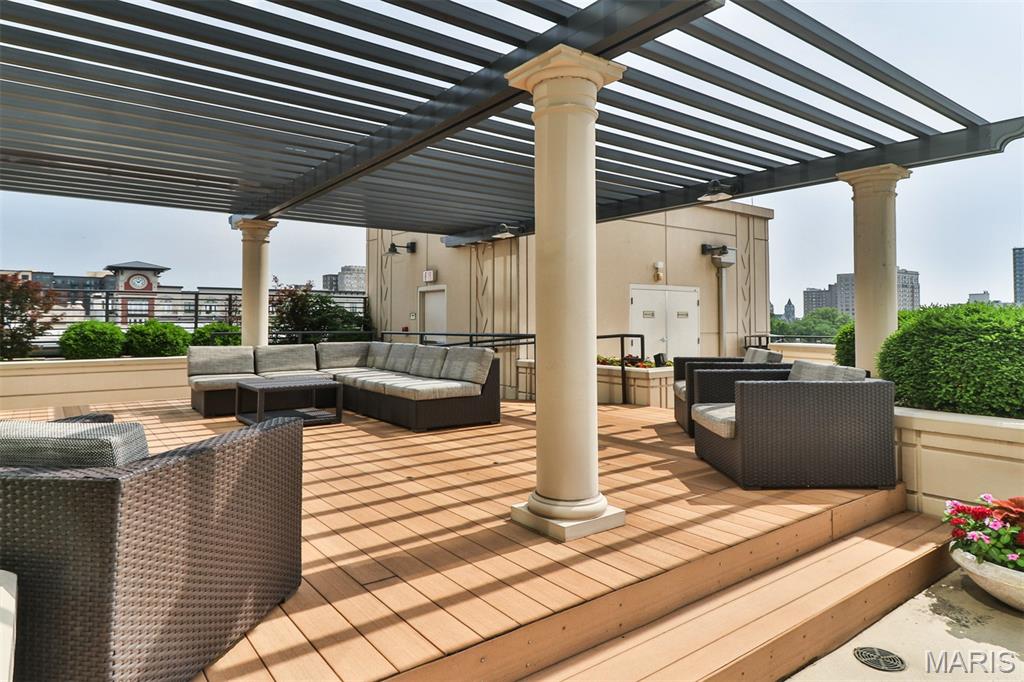 Park East Tower - Residential