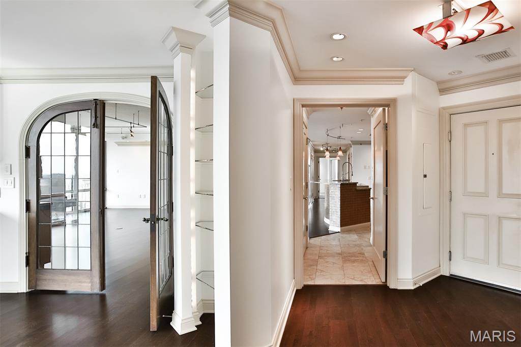 Park East Tower - Residential