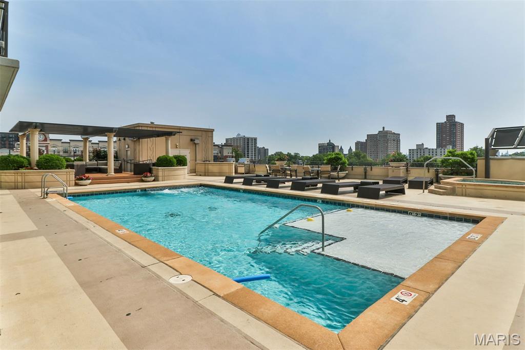 Park East Tower - Residential