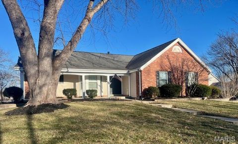 33 Carriage Way W St Peters MO 63376