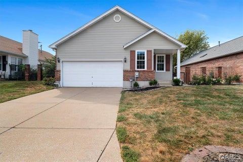Photo of 857 Du Pre Court, St Peters, MO 63376 (MLS # 26055067)