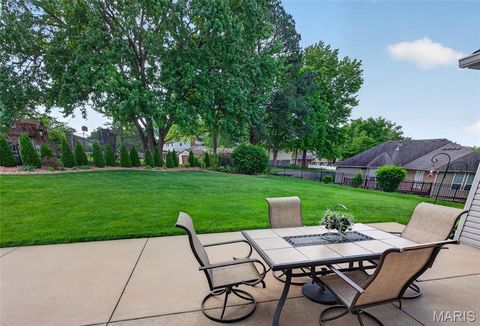 Tiny photo for 1719 Delaware Place, Cape Girardeau, MO 63701 (MLS # 26028412)