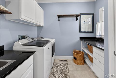 Tiny photo for 1719 Delaware Place, Cape Girardeau, MO 63701 (MLS # 26028412)