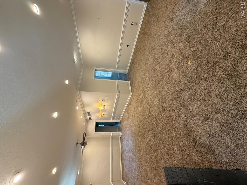 7261 Delmar Blvd Condo - Residential Lease