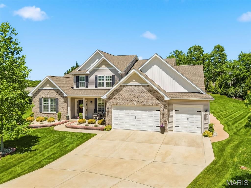 Photo of 213 Mason Glen Drive, Lake Saint Louis, MO 63367 (MLS # 26030162)