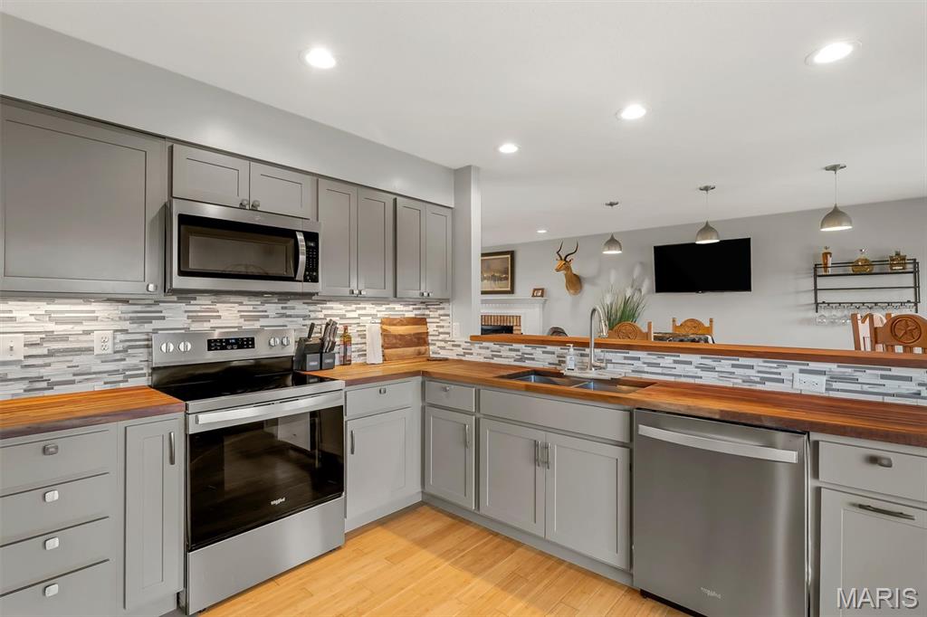 Camelot Gardens 01 - Residential