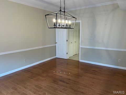 Tiny photo for 567 Sarah Lane #301, Creve Coeur, MO 63141 (MLS # 25077594)