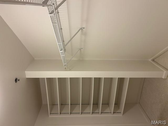 Villas At Golfview Condo The - Residential