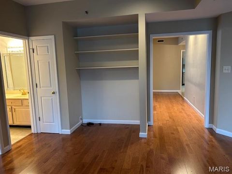 Tiny photo for 567 Sarah Lane #301, Creve Coeur, MO 63141 (MLS # 25077594)