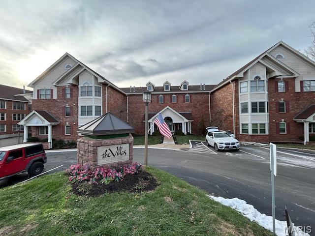 Villas At Golfview Condo The - Residential