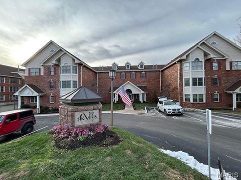 Tiny photo for 567 Sarah Lane #301, Creve Coeur, MO 63141 (MLS # 25077594)