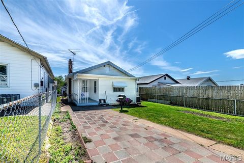 Tiny photo for 4425 Bingham Avenue, St Louis, MO 63116 (MLS # 26026126)