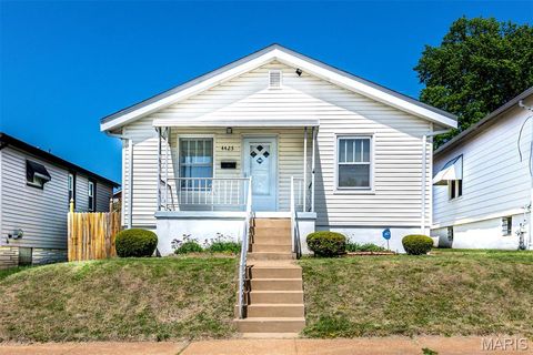 Photo of 4425 Bingham Avenue, St Louis, MO 63116 (MLS # 26026126)