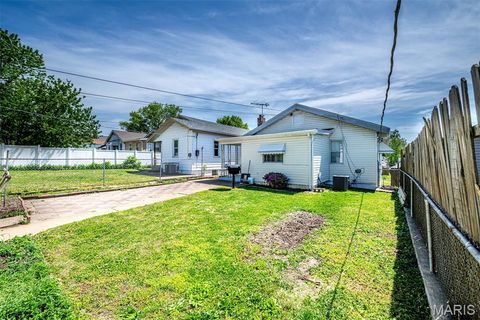 Tiny photo for 4425 Bingham Avenue, St Louis, MO 63116 (MLS # 26026126)
