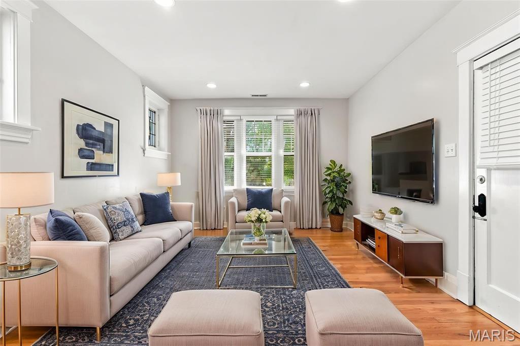 1917 Alfred Avenue