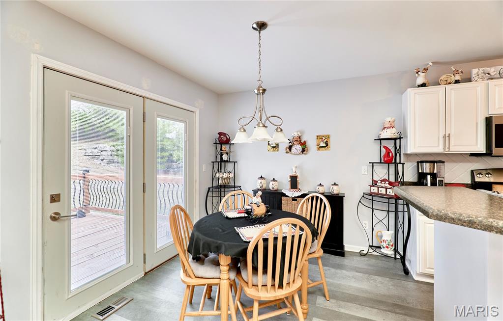 Villas/Windcrest 03 - Residential