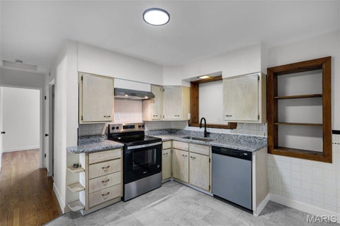 Tiny photo for 7931 E Yorkshire Drive, Affton, MO 63123 (MLS # 26068982)