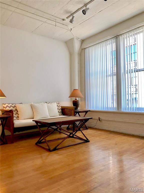 King Bee Lofts - Residential Lease
