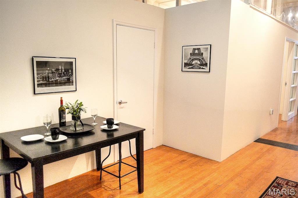 King Bee Lofts - Residential Lease