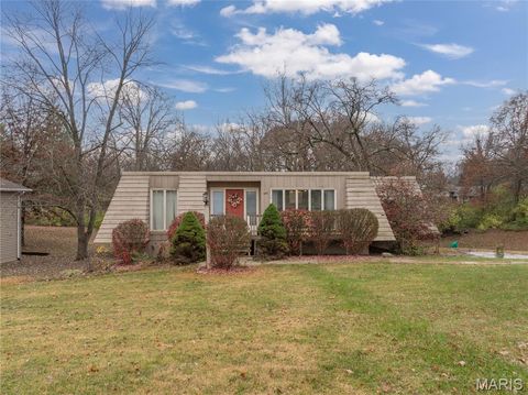 149 Rue Grand Drive Lake St Louis MO 63367