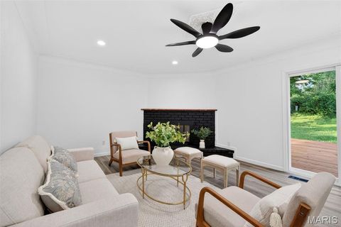 Tiny photo for 3036 Cherokee Lane, St Charles, MO 63301 (MLS # 26031395)