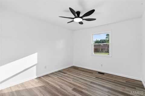 Tiny photo for 3036 Cherokee Lane, St Charles, MO 63301 (MLS # 26031395)