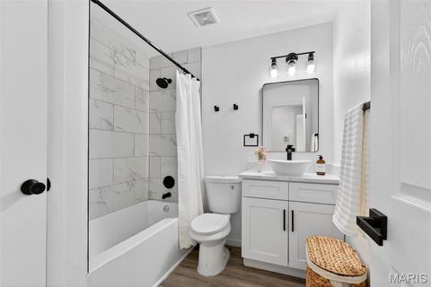Tiny photo for 3036 Cherokee Lane, St Charles, MO 63301 (MLS # 26031395)