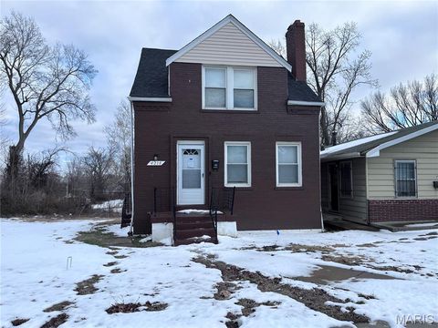 4218 Edgewood Boulevard St Louis MO 63121