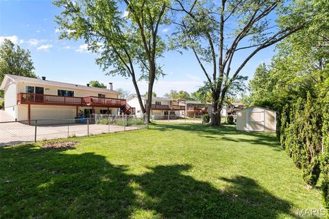 Tiny photo for 829 Forest Village Drive, Ballwin, MO 63021 (MLS # 26025438)