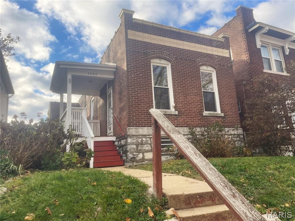 Photo of 4344 Connecticut Street, St Louis, MO 63116 (MLS # 25078762)