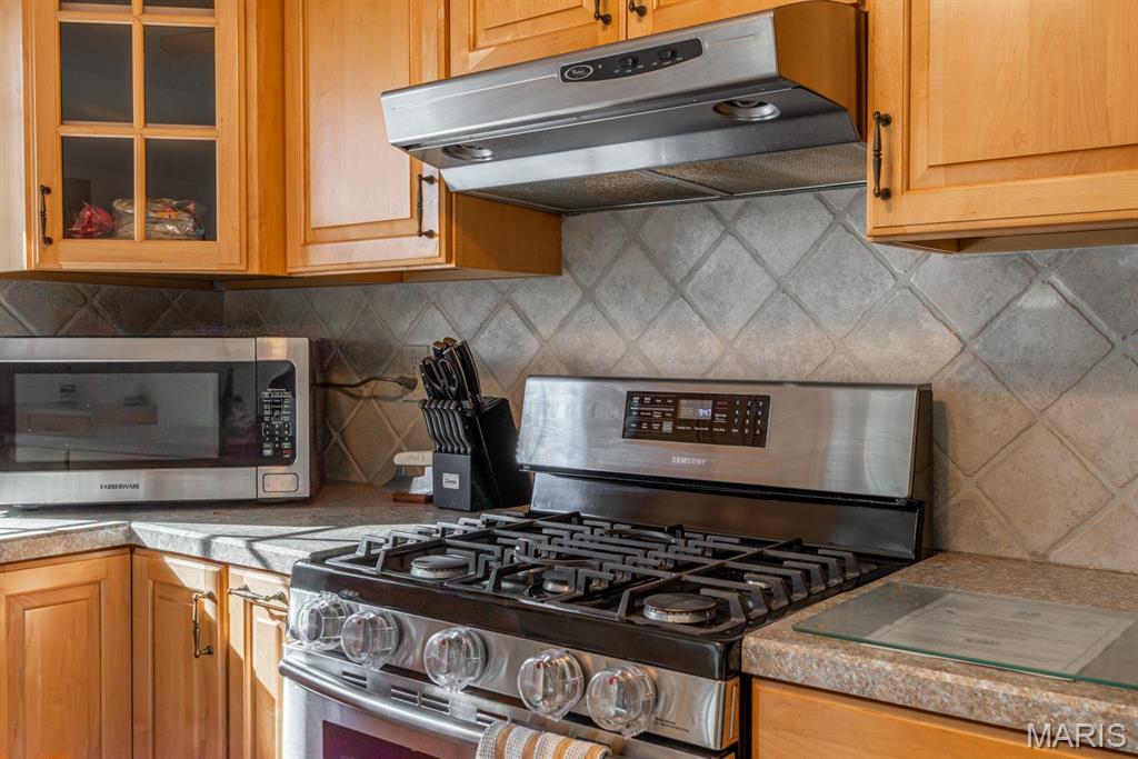 New England Village 5 - Residential