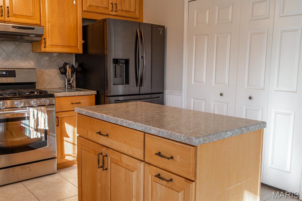 New England Village 5 - Residential