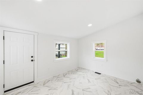 Tiny photo for 1020 W Cherry Street, Troy, MO 63379 (MLS # 26027737)