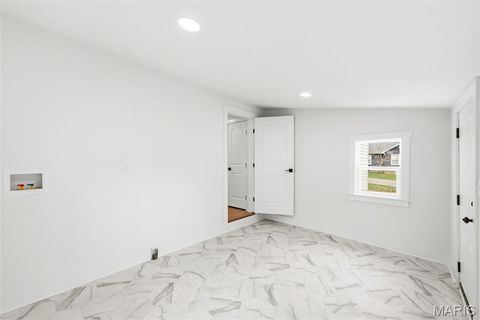 Tiny photo for 1020 W Cherry Street, Troy, MO 63379 (MLS # 26027737)