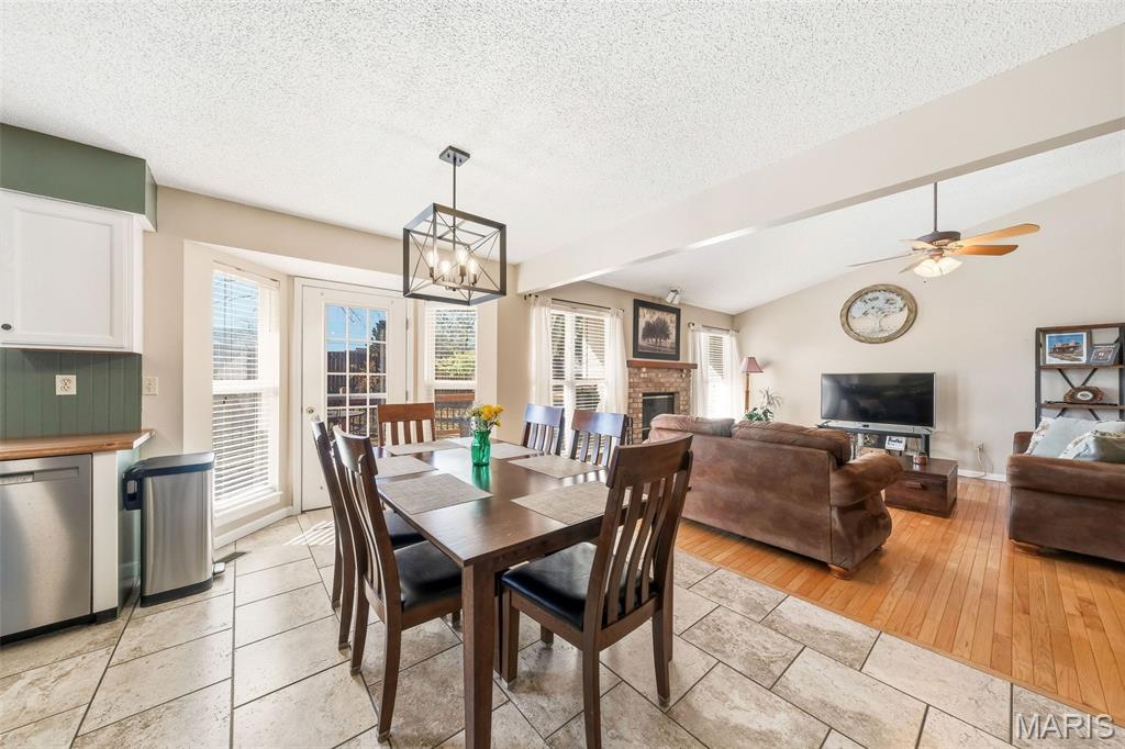 Country Crossing Manor #2 - Residential