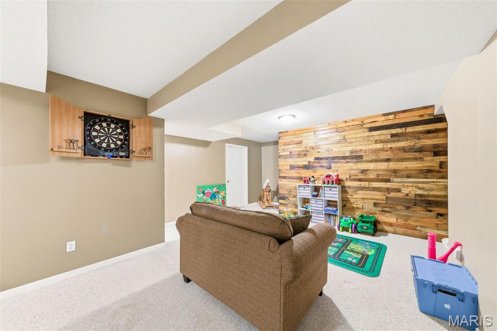 Country Crossing Manor #2 - Residential