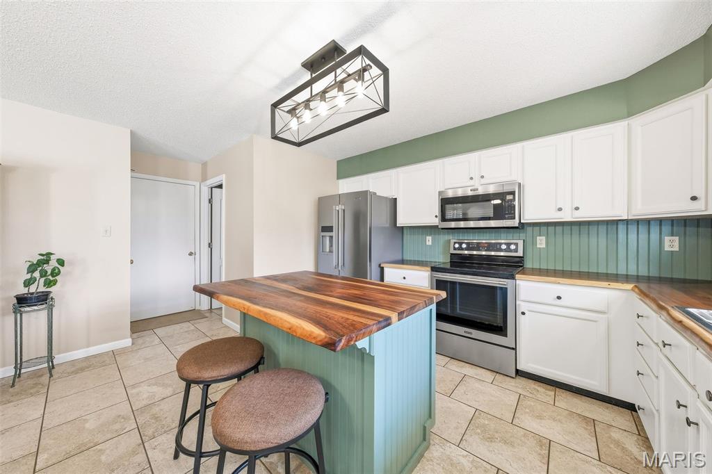 Country Crossing Manor #2 - Residential