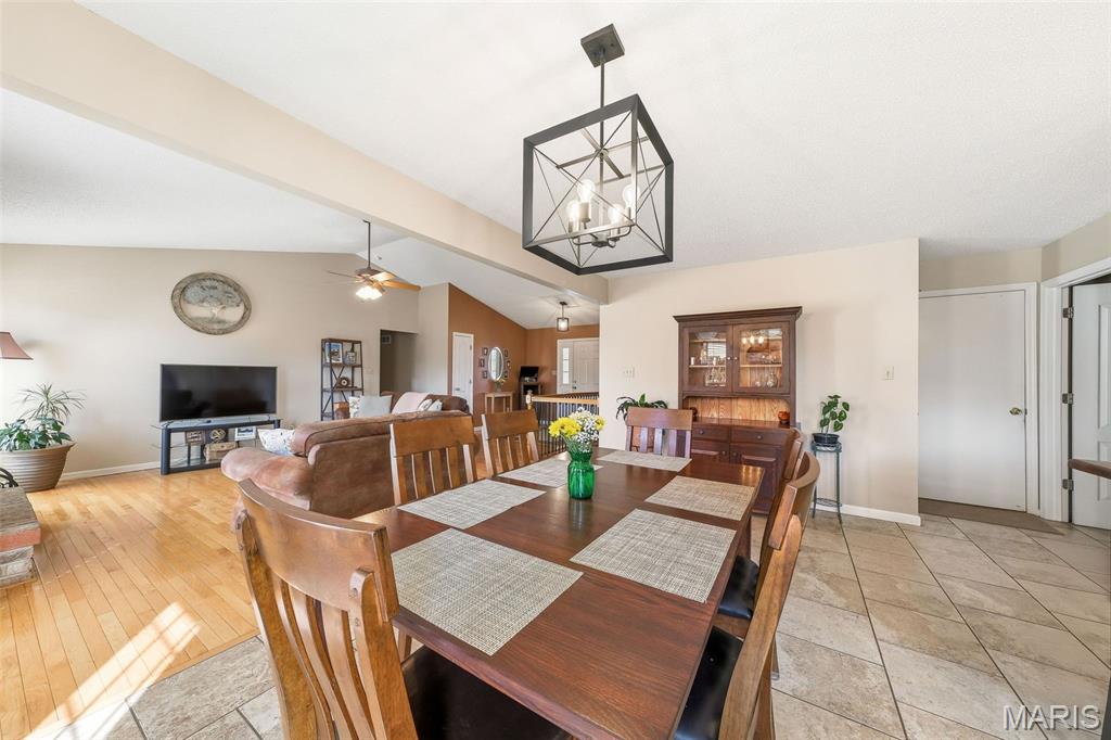 Country Crossing Manor #2 - Residential