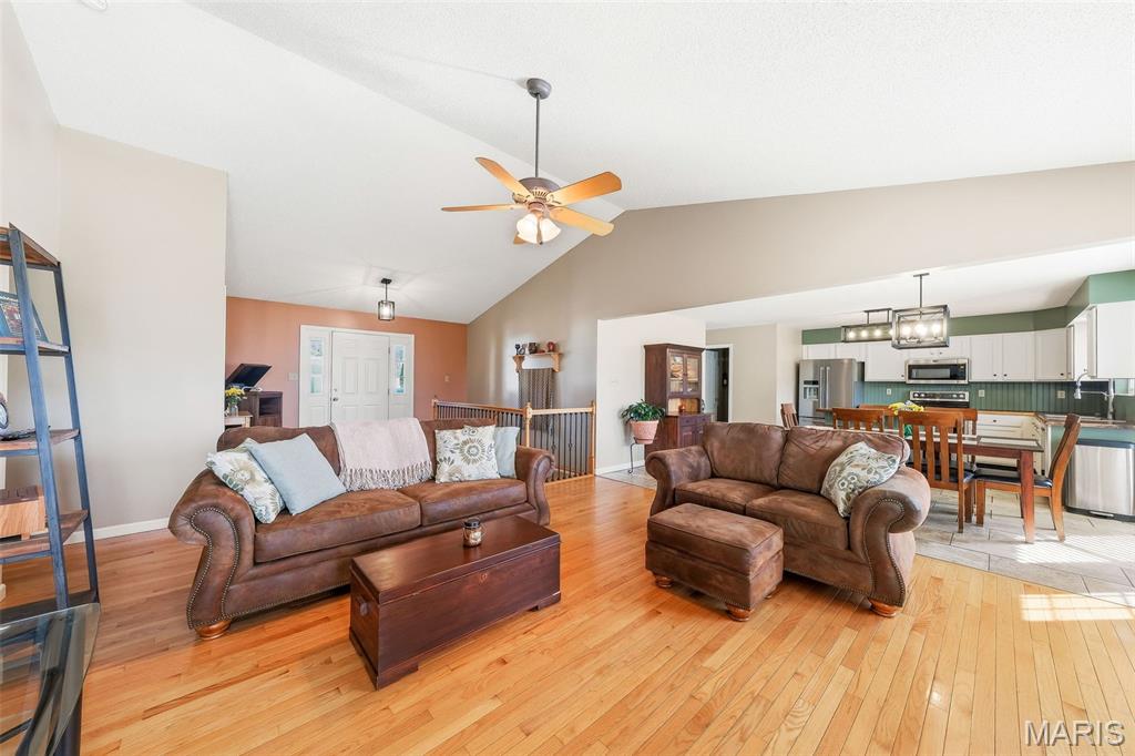 Country Crossing Manor #2 - Residential