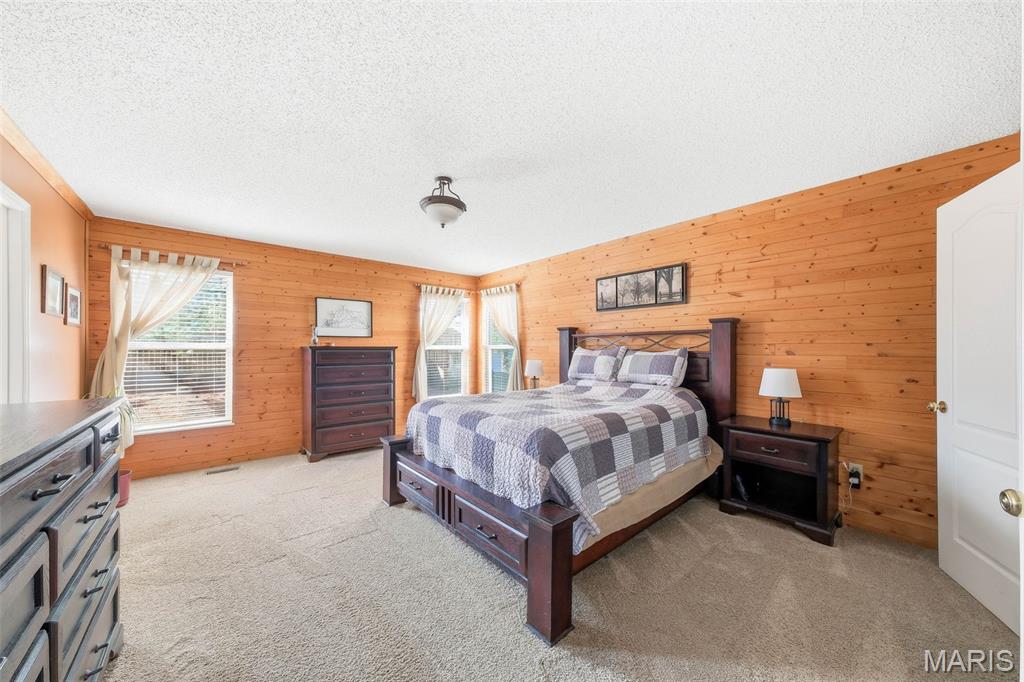 Country Crossing Manor #2 - Residential