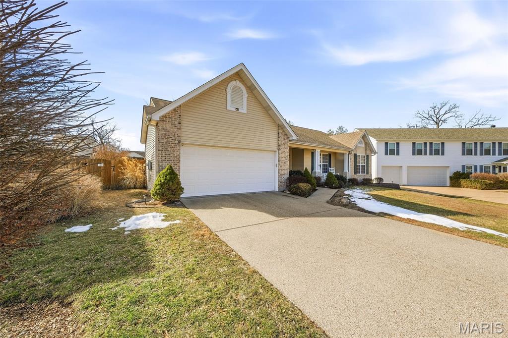 Country Crossing Manor #2 - Residential